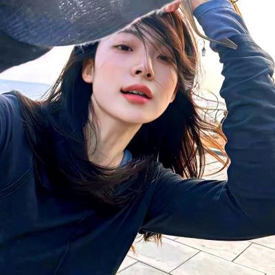 发布会现场直击：导演之子晒豪宅名表，一个月最新进展